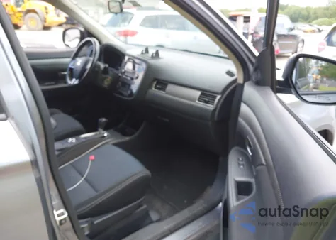 2016 Mitsubishi Outlander Es z USA, uszkodzony, nr VIN JA4AZ3A3XGZ038095